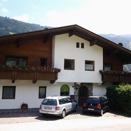 Apartment Alpin Aschau Im Zillertal Bagian luar foto