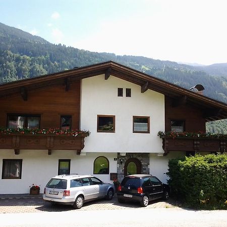 Apartment Alpin Aschau Im Zillertal Bagian luar foto